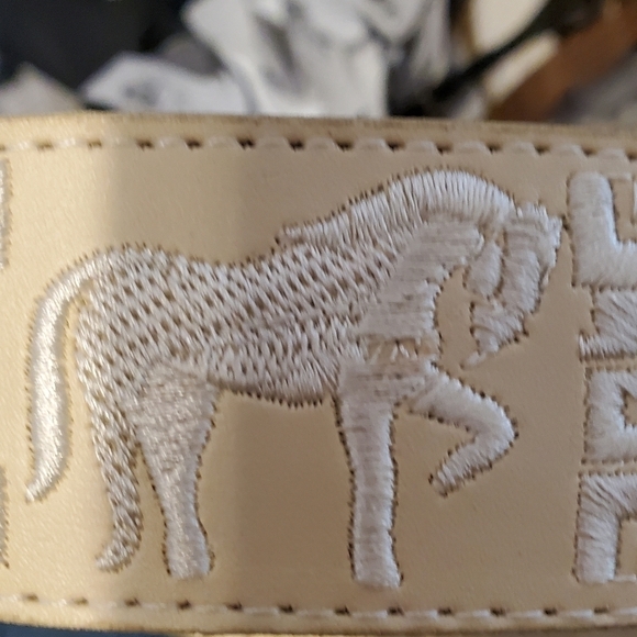 YAC SILK EMBROIDERY LEATHER NWT. Belt and buckle.  Beige  sz 38 unisex